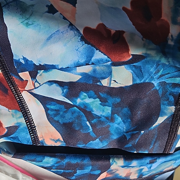 Tek Gear 1X ultra stretch workout leggings. Peach burgundy navy + pale blue. EUC - Picture 3 of 8